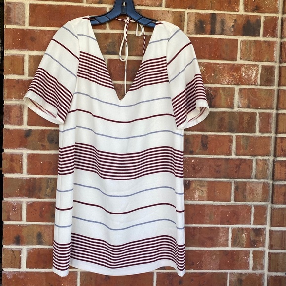 Elizabeth and James Dress - Picture 2 of 16